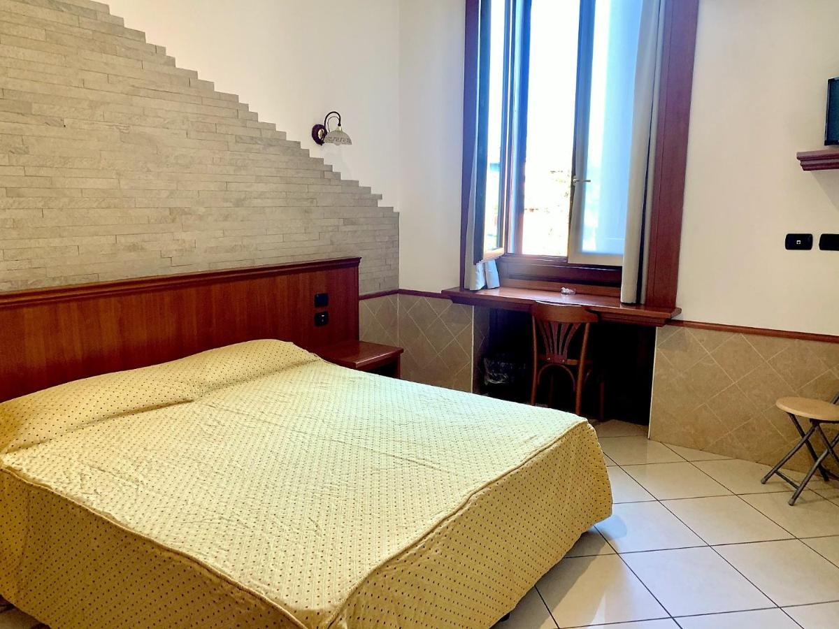 Hotel Astrid ميلان المظهر الخارجي الصورة