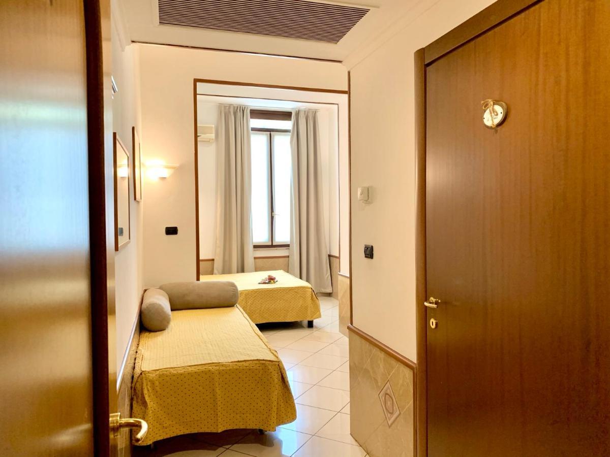 Hotel Astrid ميلان المظهر الخارجي الصورة