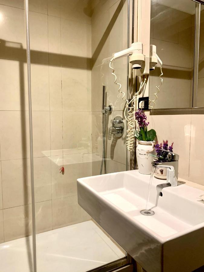 Hotel Astrid ميلان المظهر الخارجي الصورة