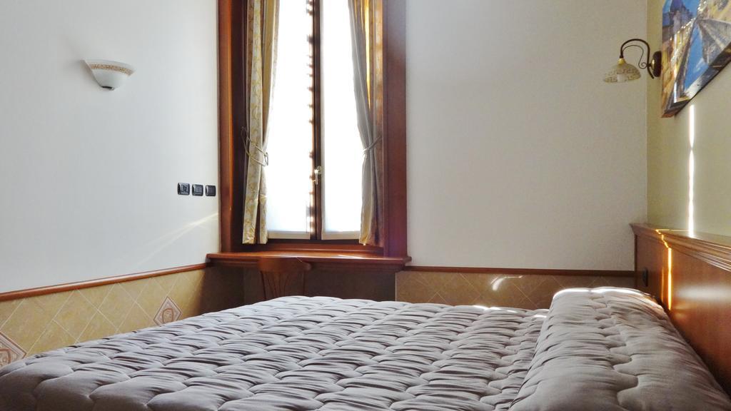 Hotel Astrid ميلان المظهر الخارجي الصورة