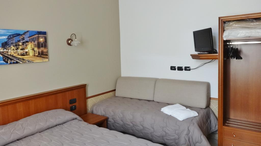 Hotel Astrid ميلان المظهر الخارجي الصورة