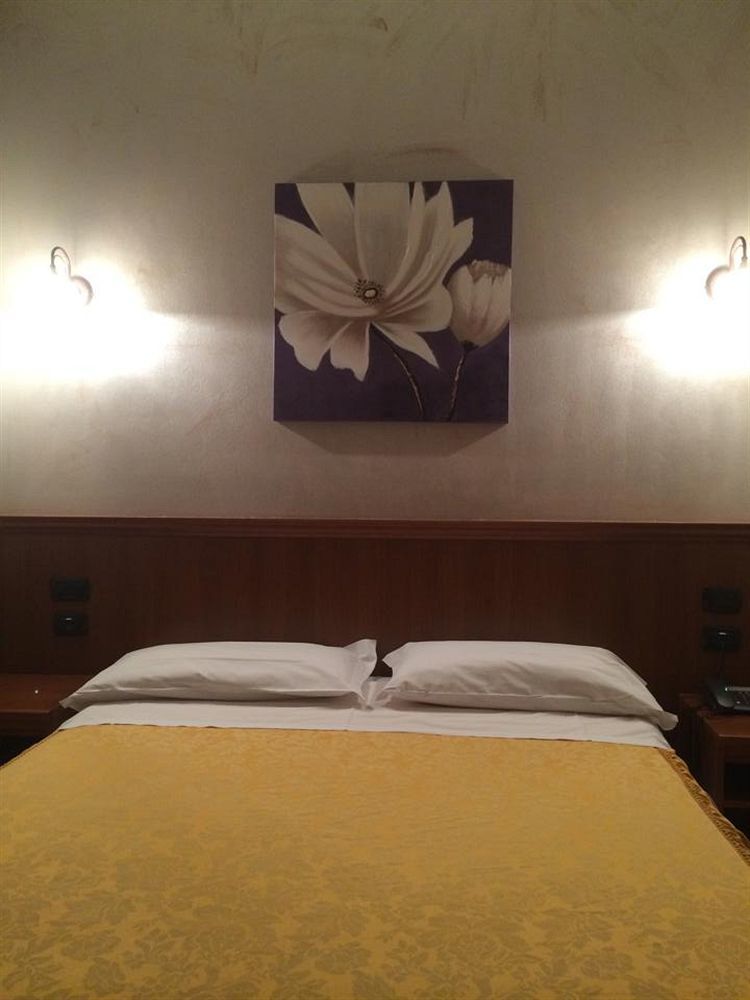Hotel Astrid ميلان المظهر الخارجي الصورة