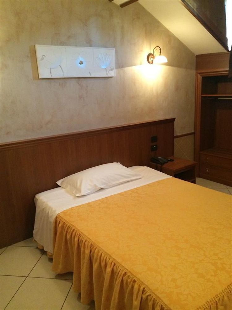 Hotel Astrid ميلان المظهر الخارجي الصورة