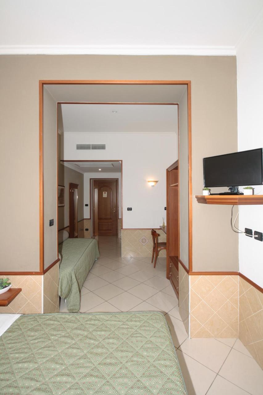 Hotel Astrid ميلان المظهر الخارجي الصورة