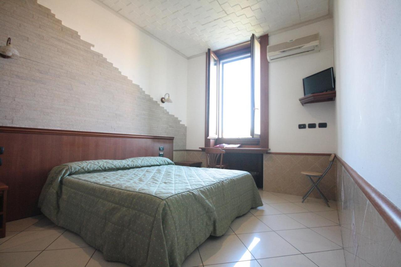 Hotel Astrid ميلان المظهر الخارجي الصورة